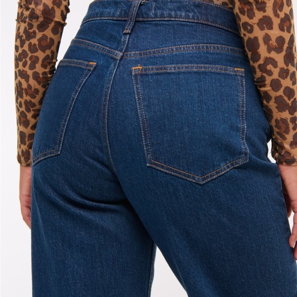 Abercrombie & Fitch Dark Blue 90’s relaxed high rise curve love Jeans- 31 short - Picture 3 of 12